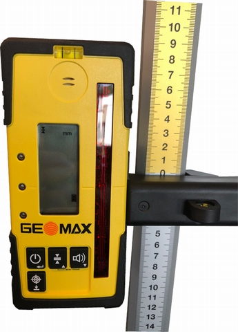 GeoMax ZRD105 digitale mm handontvanger incl. klem
